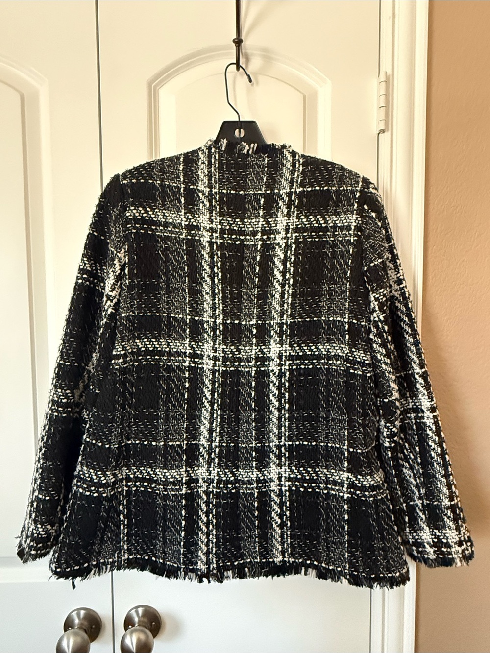 Express Black & White Plaid Tweed Open Blazer - Picture 3 of 6